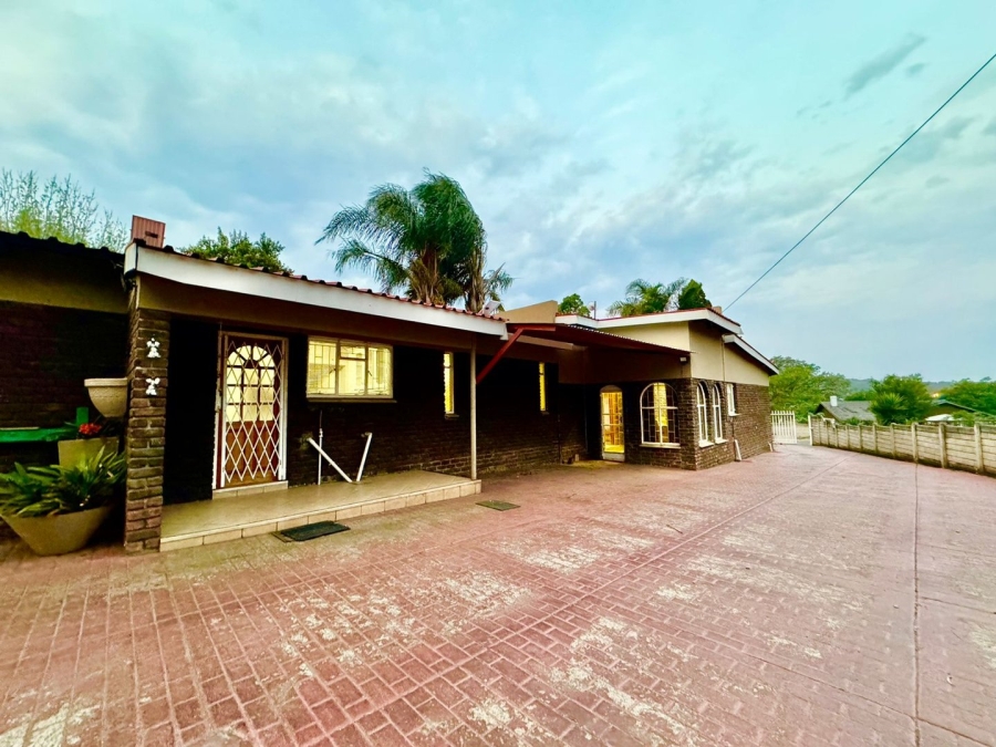 3 Bedroom Property for Sale in Pioneer Park KwaZulu-Natal