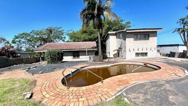 3 Bedroom Property for Sale in St Michaels On Sea KwaZulu-Natal