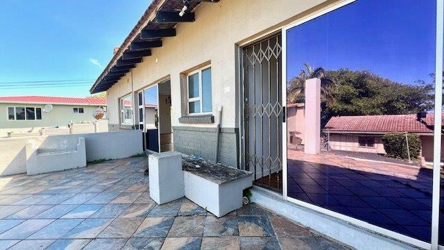 3 Bedroom Property for Sale in St Michaels On Sea KwaZulu-Natal