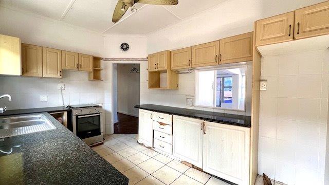 3 Bedroom Property for Sale in St Michaels On Sea KwaZulu-Natal