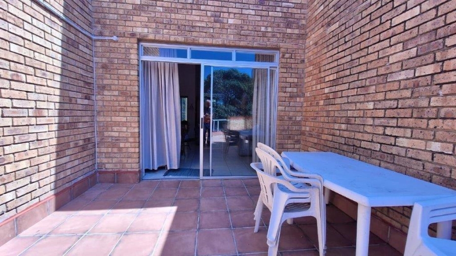 3 Bedroom Property for Sale in Hibberdene KwaZulu-Natal