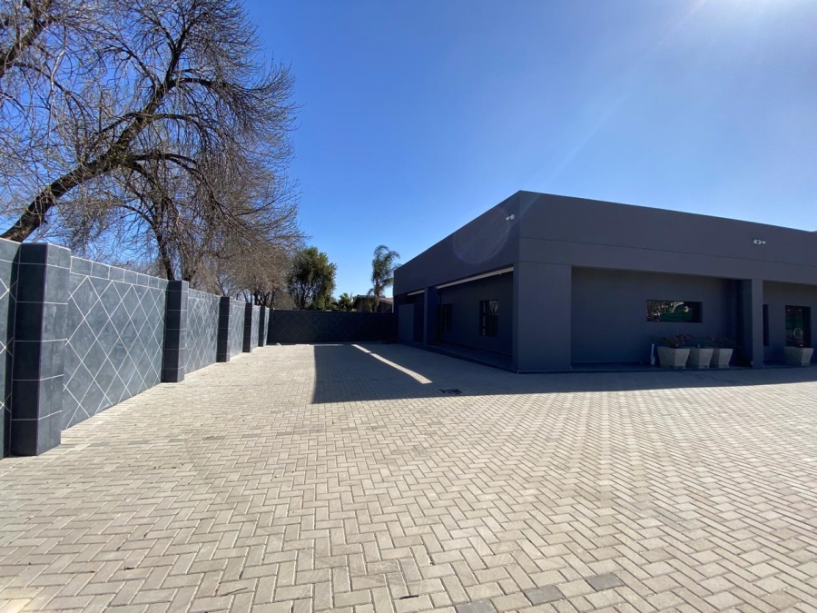 To Let commercial Property for Rent in Newcastle KwaZulu-Natal