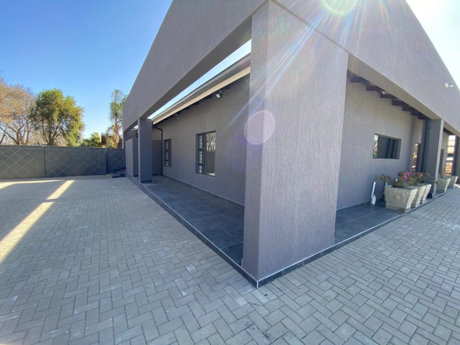 To Let commercial Property for Rent in Newcastle KwaZulu-Natal