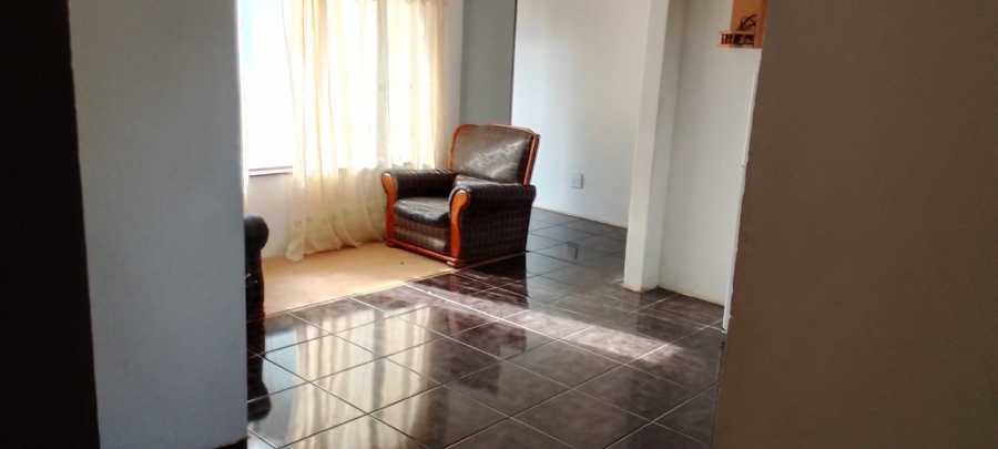 6 Bedroom Property for Sale in Umzinto KwaZulu-Natal