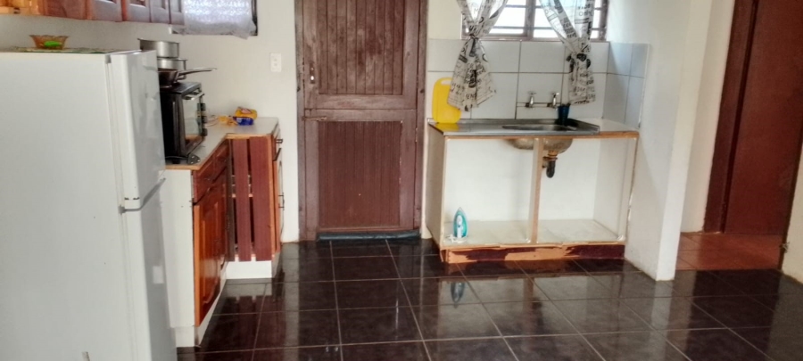 6 Bedroom Property for Sale in Umzinto KwaZulu-Natal