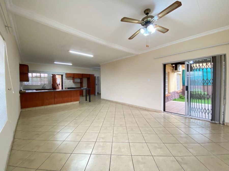 2 Bedroom Property for Sale in Schuinshoogte KwaZulu-Natal