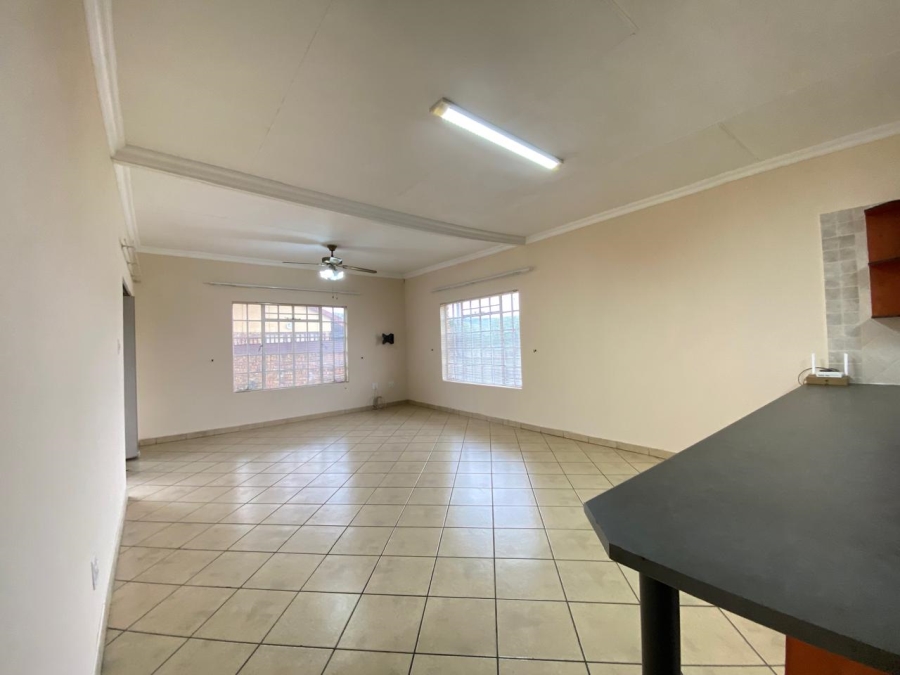 2 Bedroom Property for Sale in Schuinshoogte KwaZulu-Natal