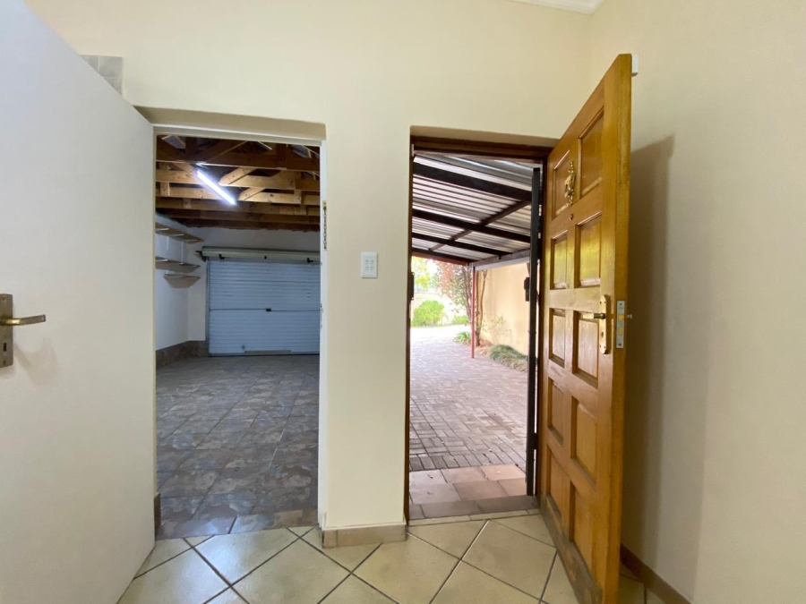 2 Bedroom Property for Sale in Schuinshoogte KwaZulu-Natal