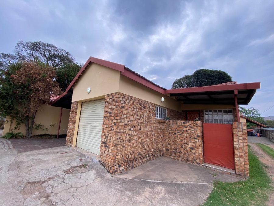 2 Bedroom Property for Sale in Schuinshoogte KwaZulu-Natal