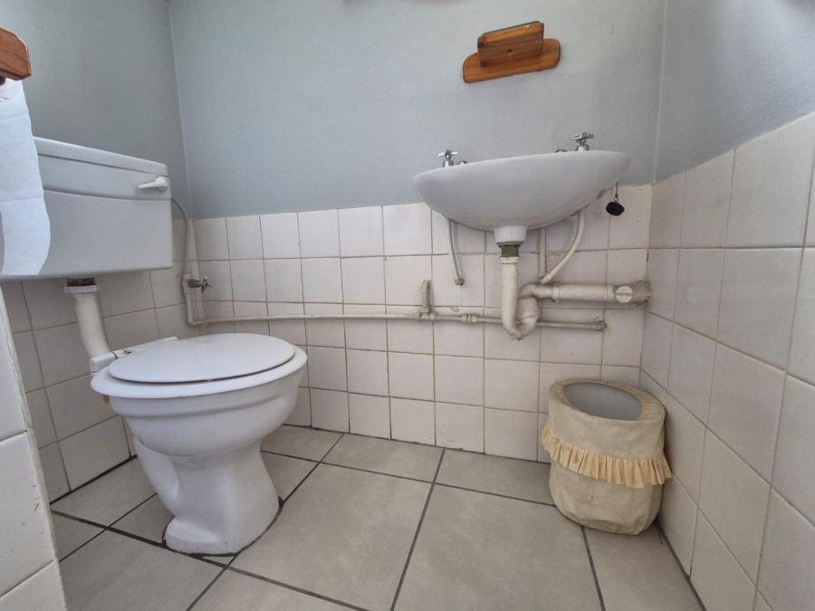 2 Bedroom Property for Sale in Huttenheights KwaZulu-Natal