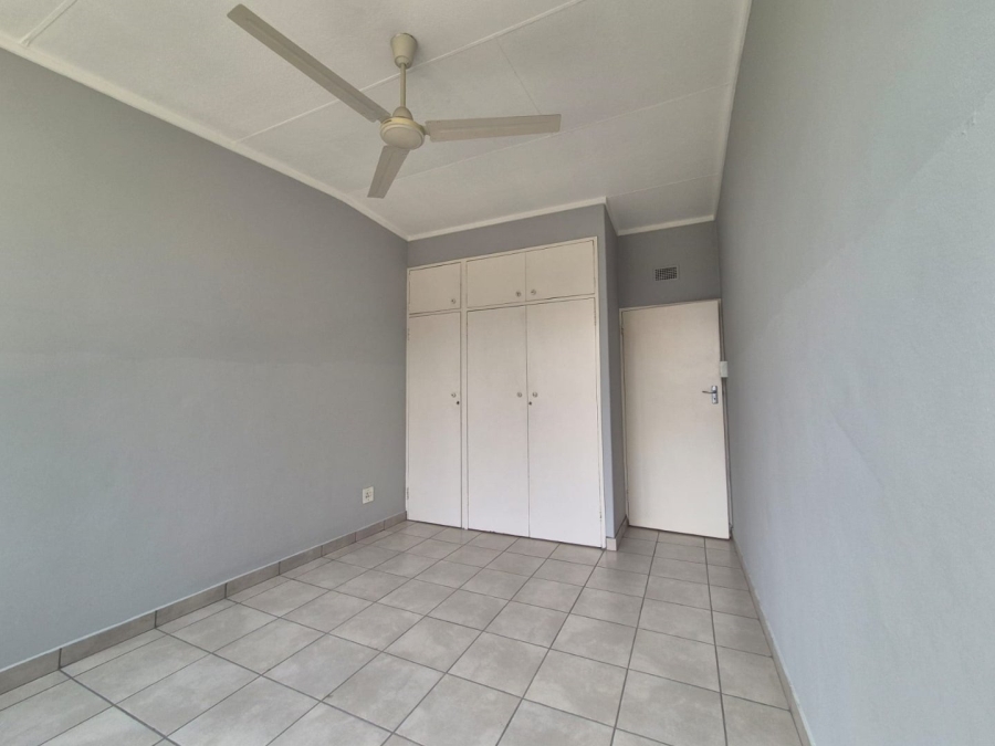 2 Bedroom Property for Sale in Huttenheights KwaZulu-Natal