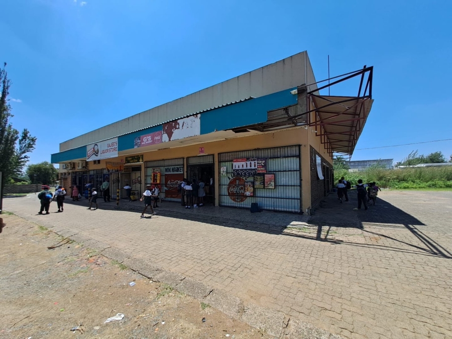 Commercial Property for Sale in Lennoxton KwaZulu-Natal