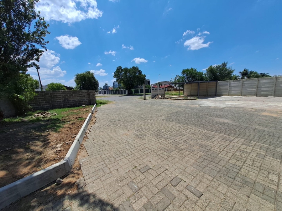 Commercial Property for Sale in Lennoxton KwaZulu-Natal