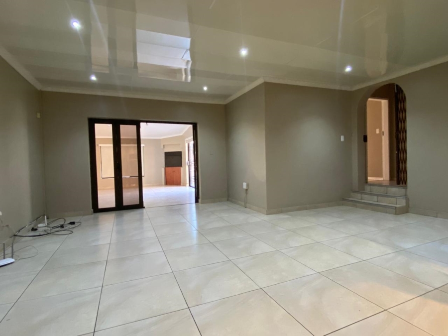 3 Bedroom Property for Sale in Aviary Hill KwaZulu-Natal