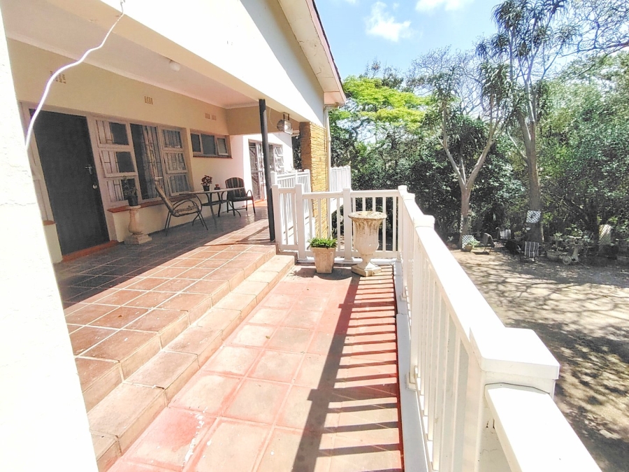 6 Bedroom Property for Sale in Hibberdene KwaZulu-Natal