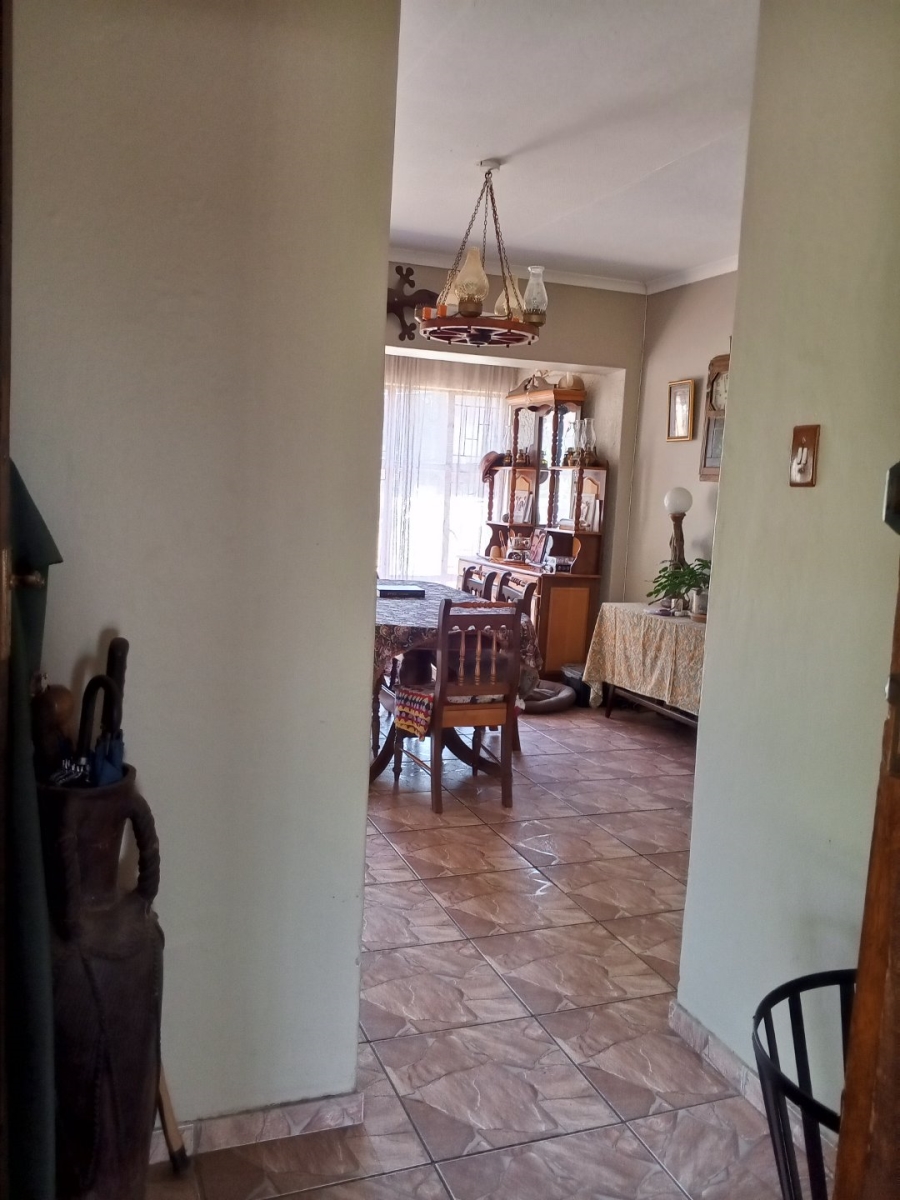 3 Bedroom Property for Sale in Signal Hill KwaZulu-Natal