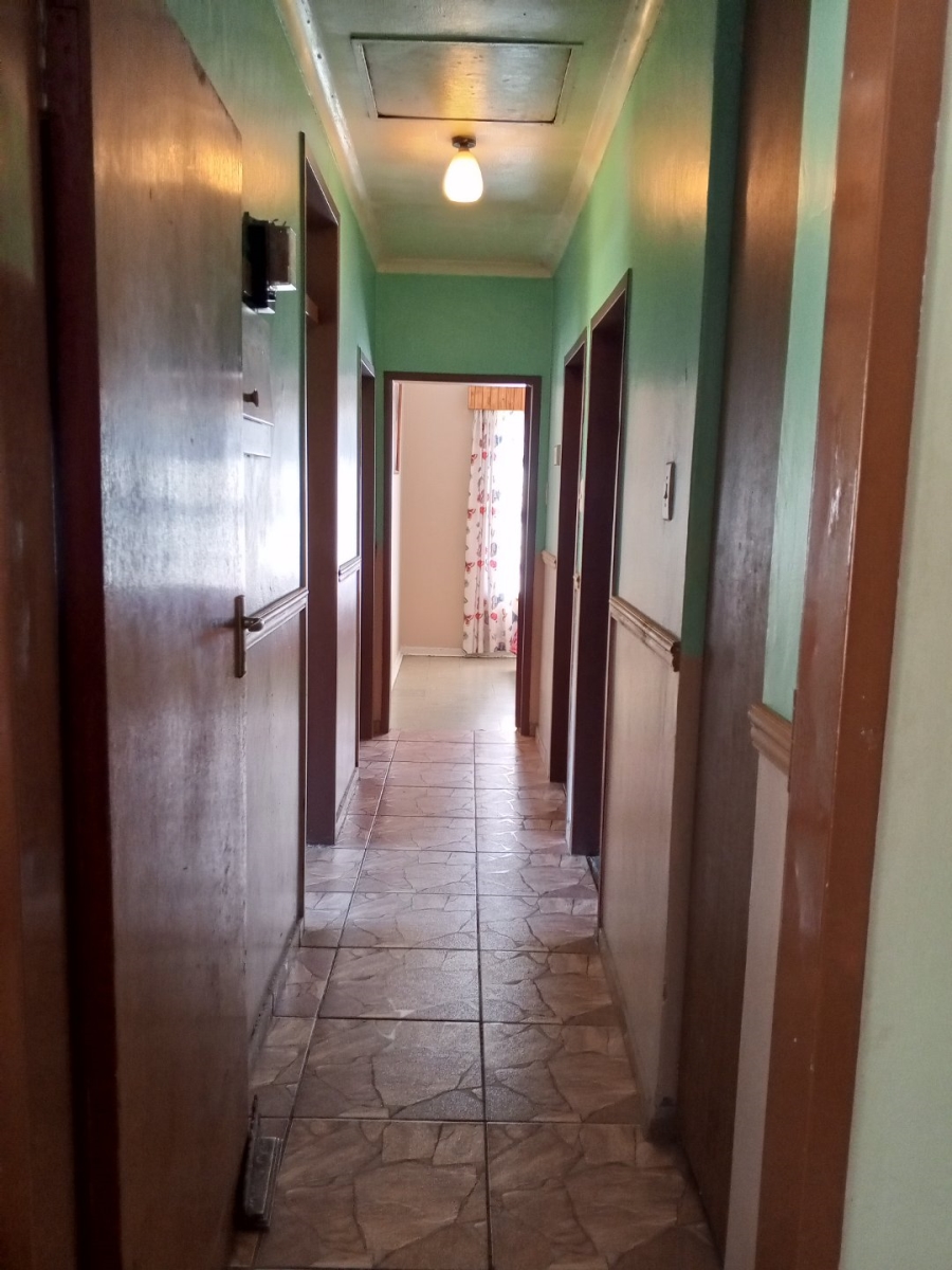 3 Bedroom Property for Sale in Signal Hill KwaZulu-Natal