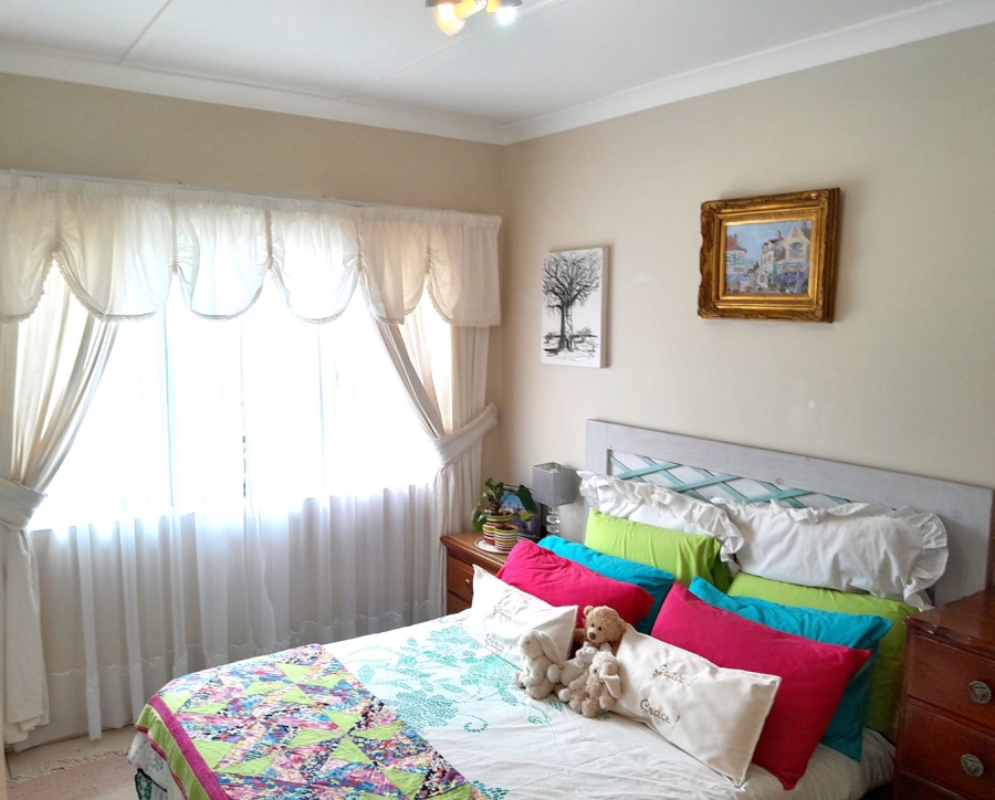 To Let 3 Bedroom Property for Rent in Freeland Park KwaZulu-Natal