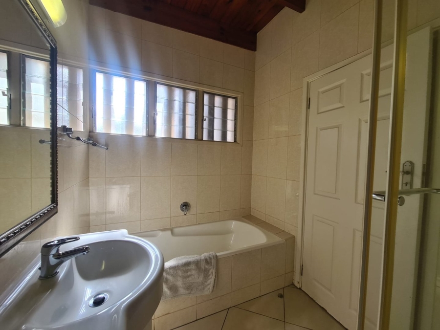 3 Bedroom Property for Sale in Willard Beach KwaZulu-Natal