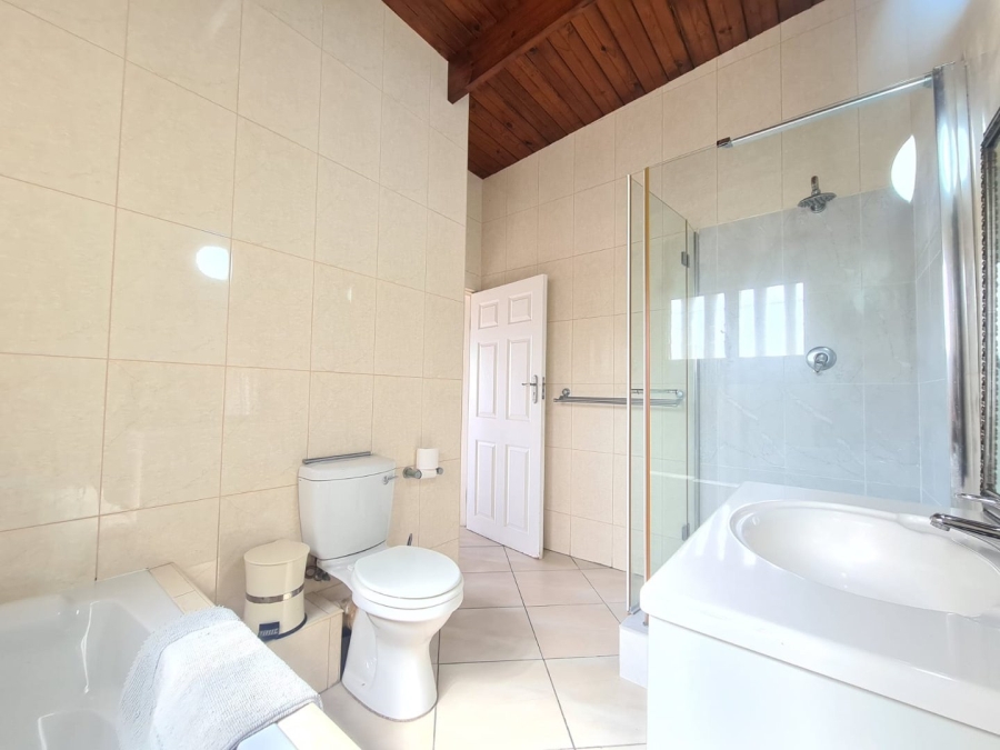 3 Bedroom Property for Sale in Willard Beach KwaZulu-Natal