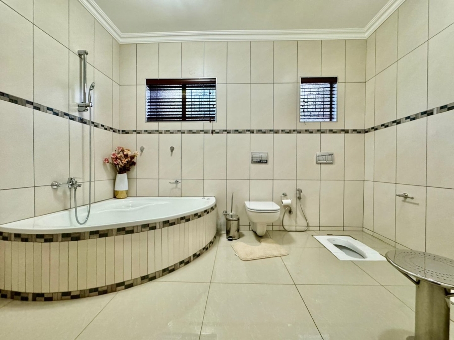 3 Bedroom Property for Sale in Huttenheights KwaZulu-Natal