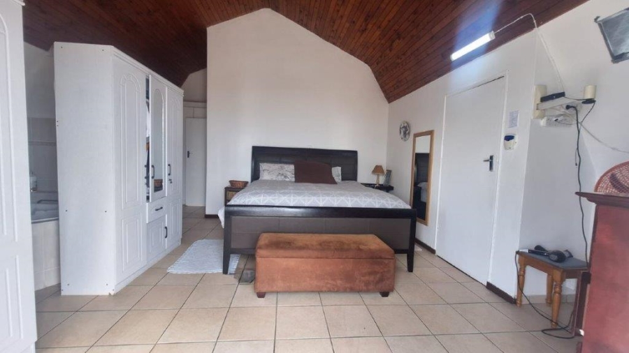 3 Bedroom Property for Sale in Hibberdene KwaZulu-Natal