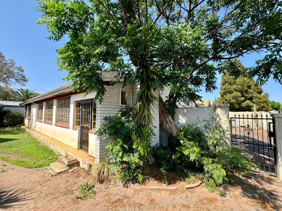 6 Bedroom Property for Sale in Newcastle KwaZulu-Natal