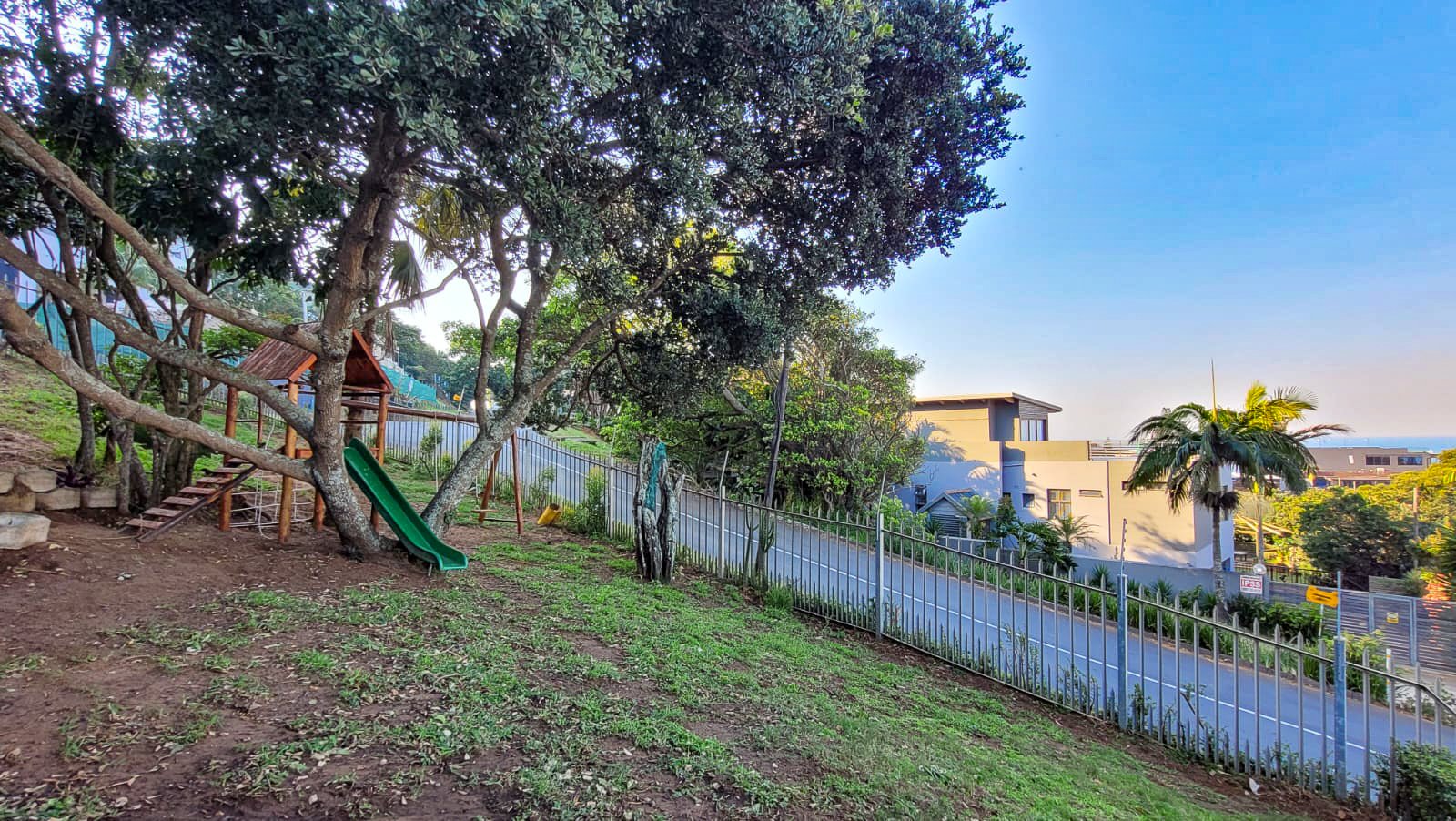 To Let 4 Bedroom Property for Rent in Ballito Central KwaZulu-Natal