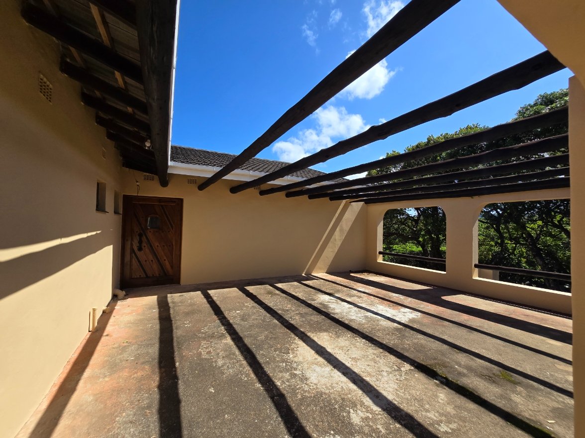 6 Bedroom Property for Sale in Leisure Bay KwaZulu-Natal