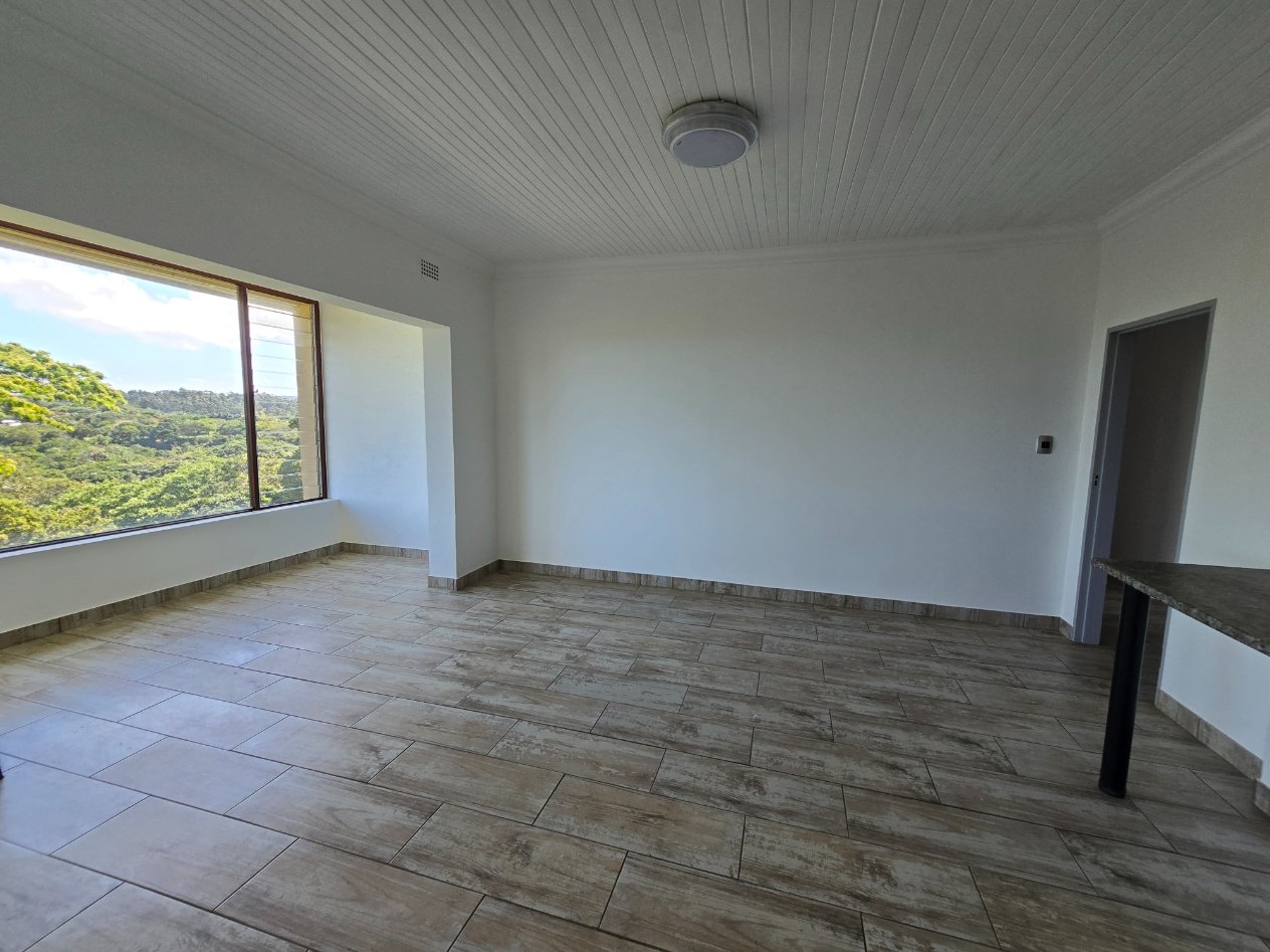 6 Bedroom Property for Sale in Leisure Bay KwaZulu-Natal