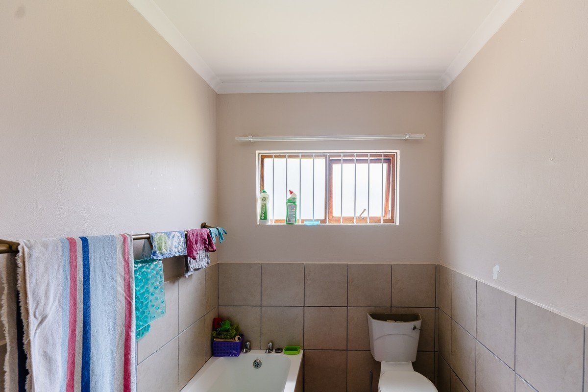 2 Bedroom Property for Sale in Umtentweni KwaZulu-Natal