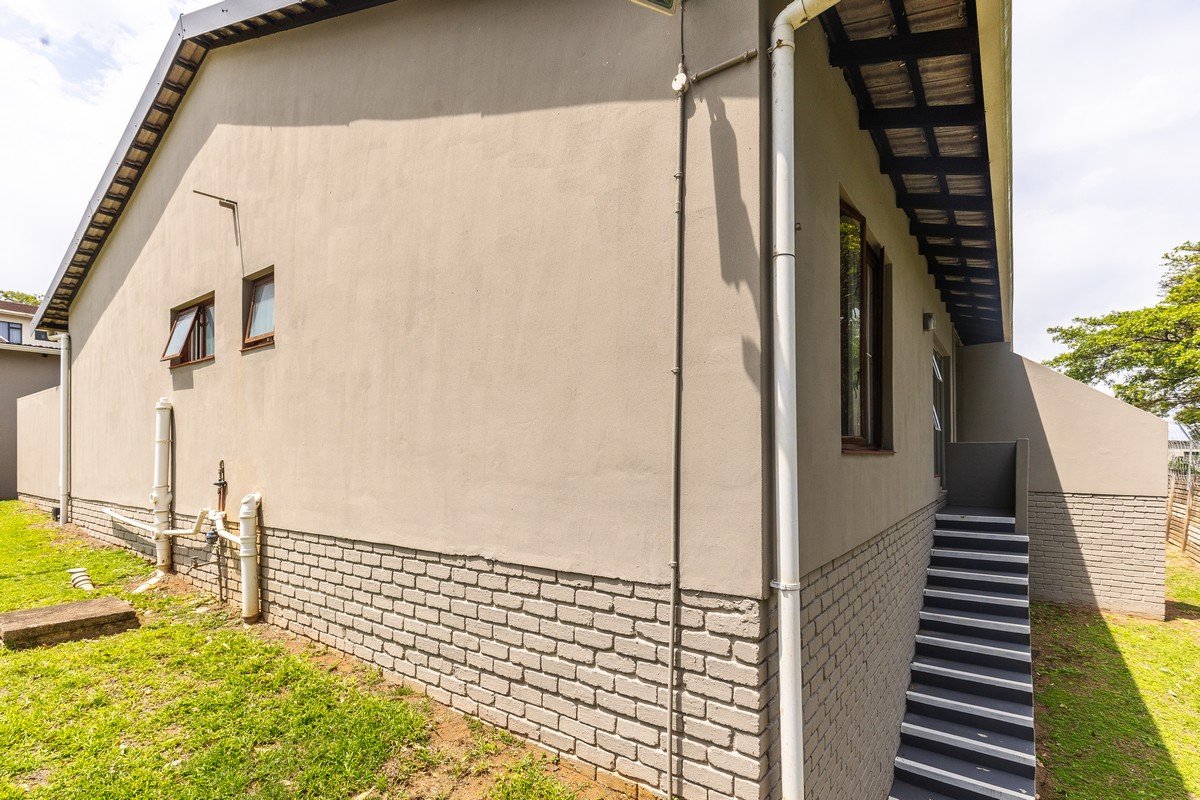 2 Bedroom Property for Sale in Umtentweni KwaZulu-Natal