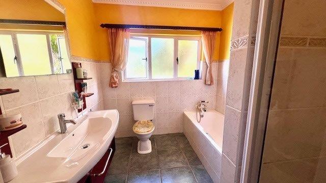 3 Bedroom Property for Sale in Uvongo KwaZulu-Natal