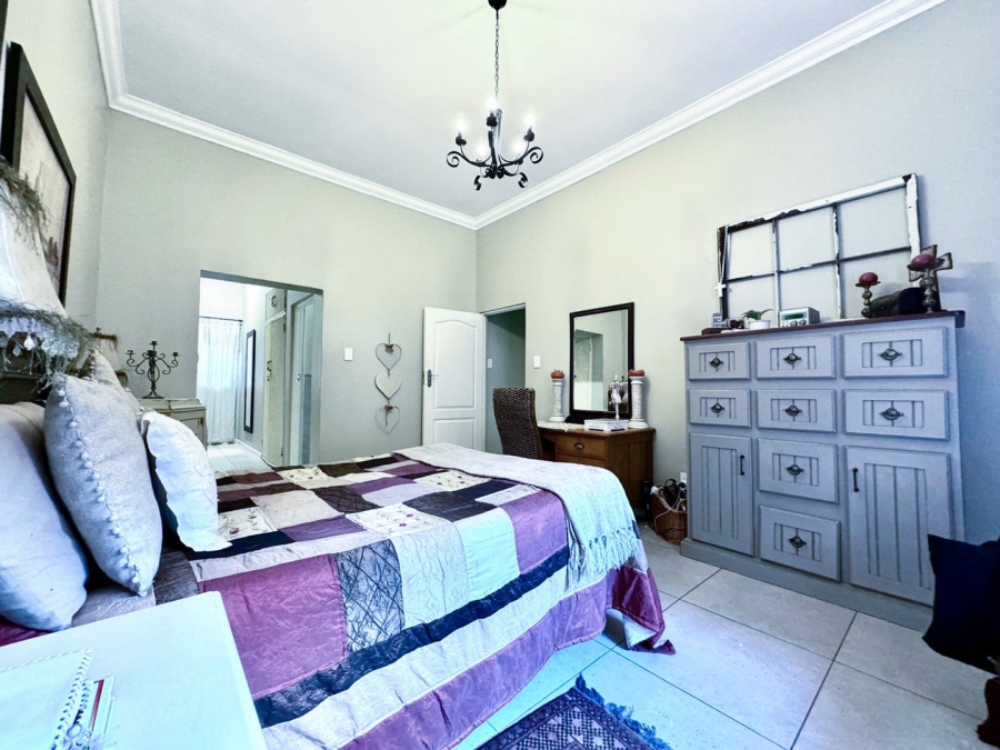 7 Bedroom Property for Sale in Signal Hill KwaZulu-Natal