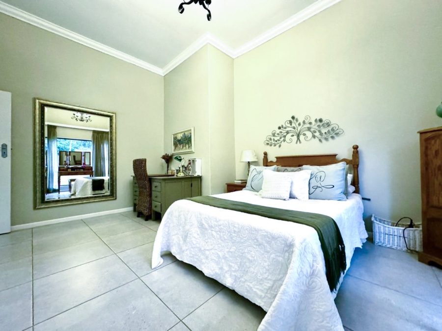 7 Bedroom Property for Sale in Signal Hill KwaZulu-Natal