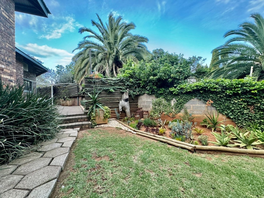 7 Bedroom Property for Sale in Signal Hill KwaZulu-Natal