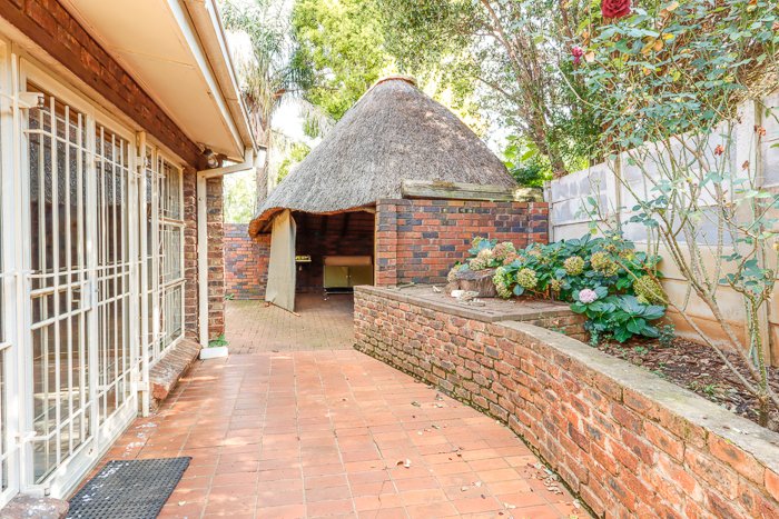 5 Bedroom Property for Sale in Signal Hill KwaZulu-Natal