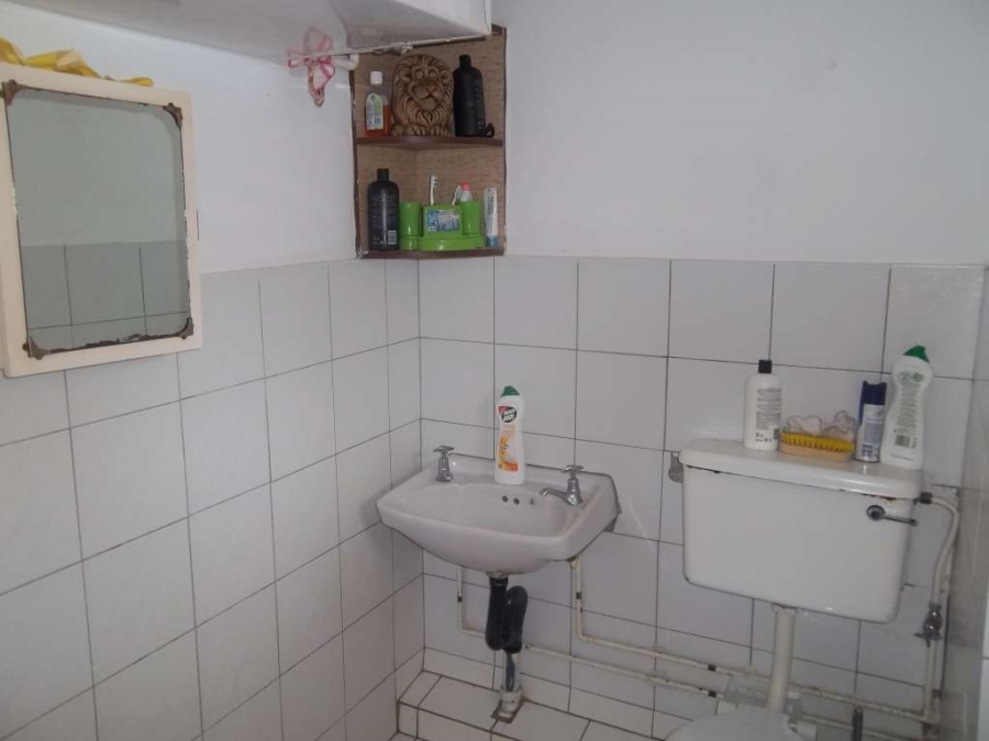 1 Bedroom Property for Sale in Empangeni Central KwaZulu-Natal