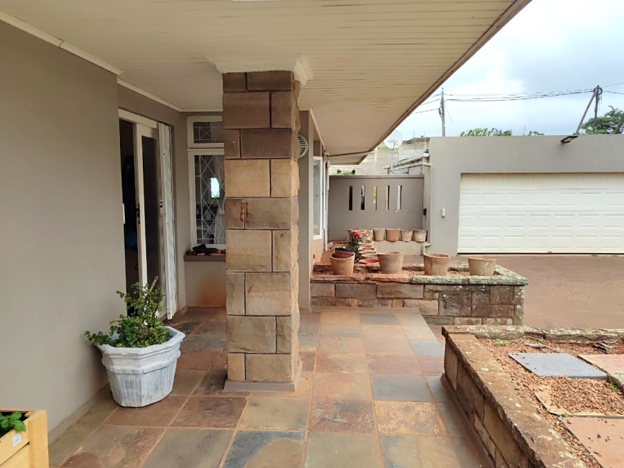 5 Bedroom Property for Sale in Freeland Park KwaZulu-Natal