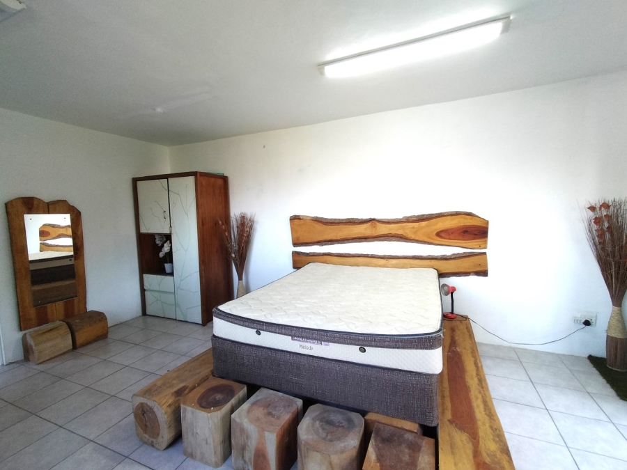 9 Bedroom Property for Sale in Cowies Hill KwaZulu-Natal