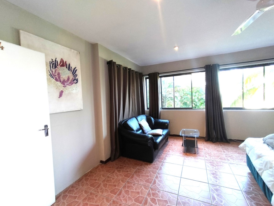 9 Bedroom Property for Sale in Cowies Hill KwaZulu-Natal