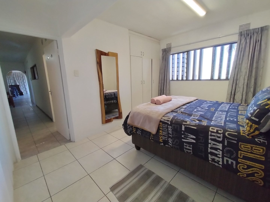 9 Bedroom Property for Sale in Cowies Hill KwaZulu-Natal