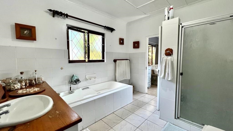 4 Bedroom Property for Sale in Southport KwaZulu-Natal