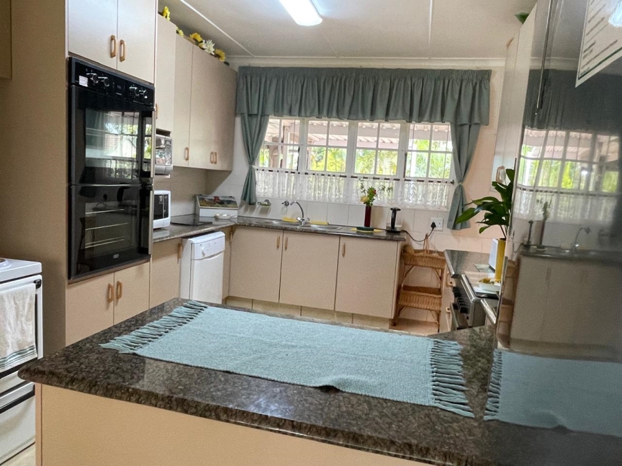 4 Bedroom Property for Sale in Waterfall KwaZulu-Natal