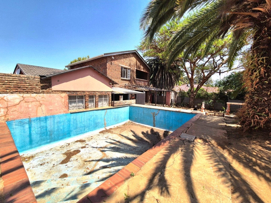 8 Bedroom Property for Sale in Utrecht KwaZulu-Natal