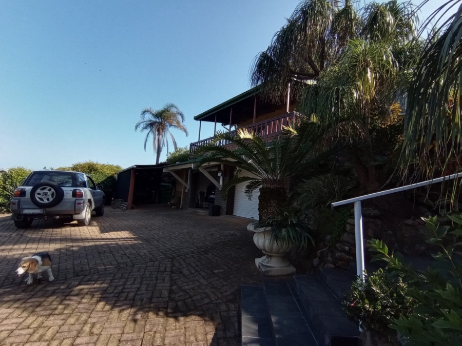 4 Bedroom Property for Sale in Port Edward KwaZulu-Natal