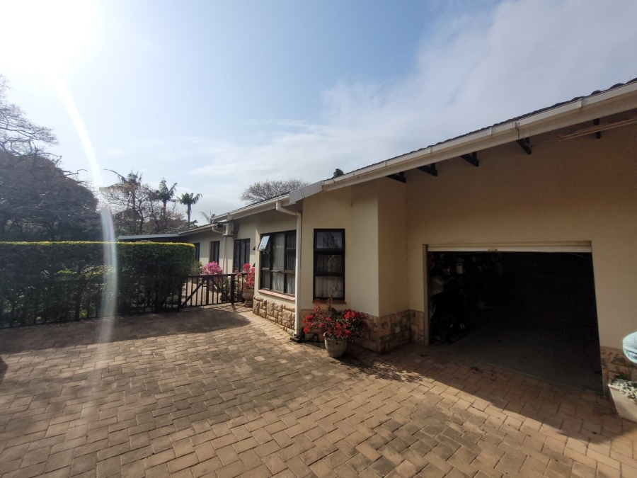 4 Bedroom Property for Sale in Sea Park KwaZulu-Natal