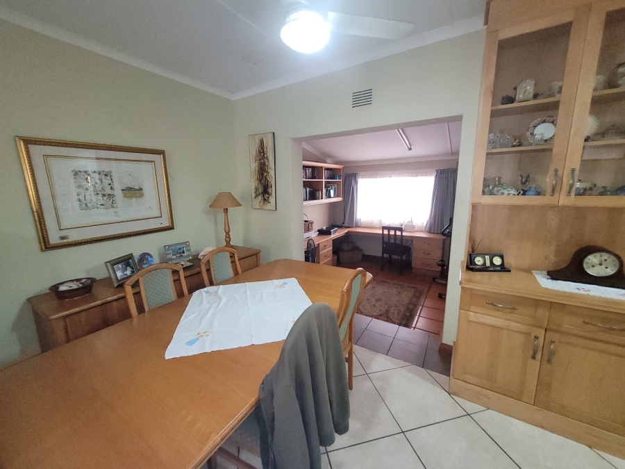 4 Bedroom Property for Sale in Sea Park KwaZulu-Natal