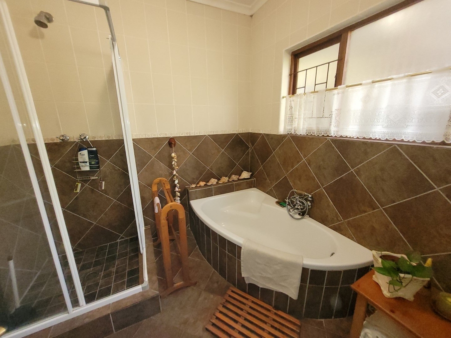 4 Bedroom Property for Sale in Sea Park KwaZulu-Natal