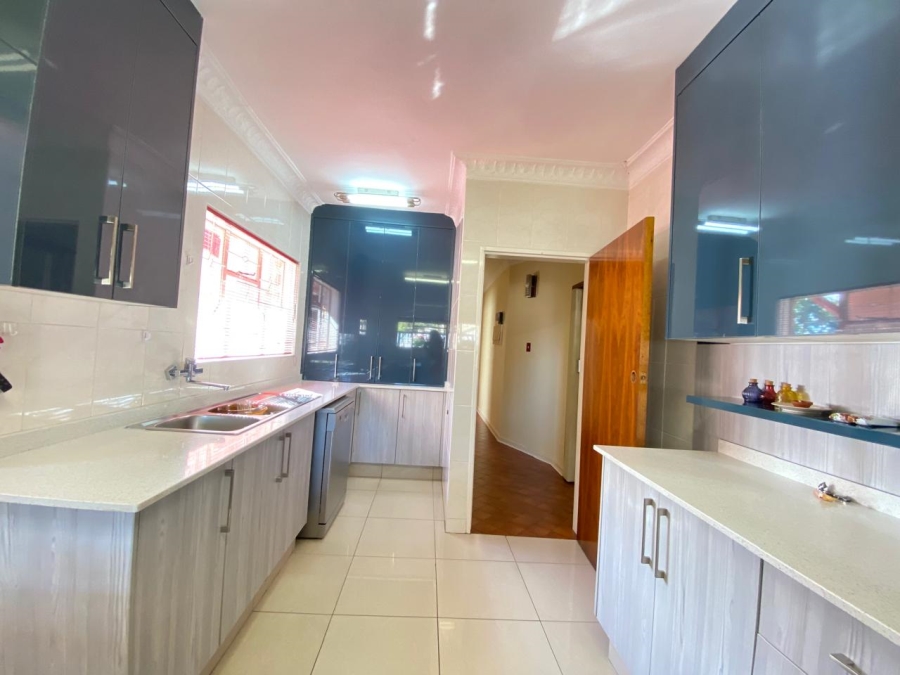 4 Bedroom Property for Sale in Lennoxton KwaZulu-Natal